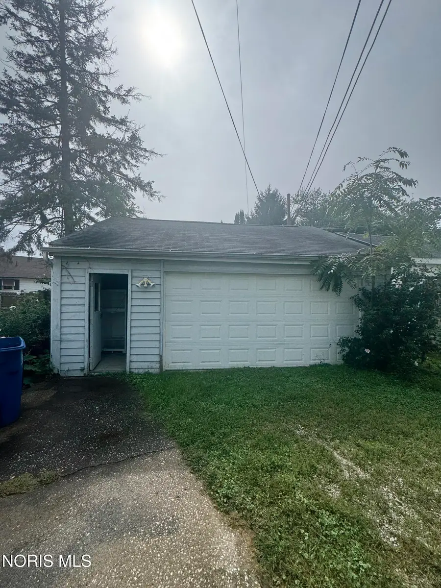 578 Dearborn Avenue, Toledo, OH 43605 - #3