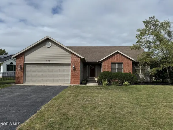 908 Tarra Oaks Drive, Findlay, OH 45840