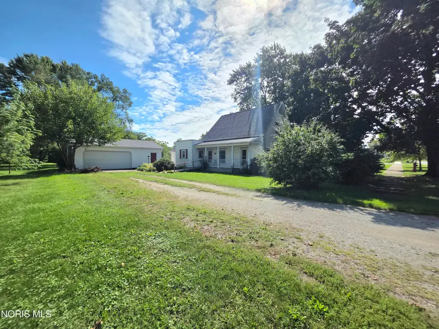 146 Stahl Street, Bradner, OH 43406 - #2