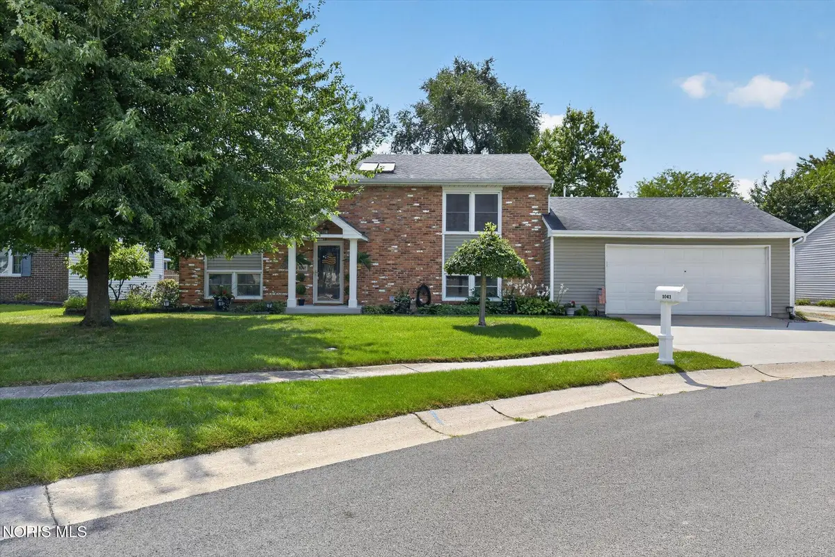 1041 E Elm Tree Road, Rossford, OH 43460 - #1