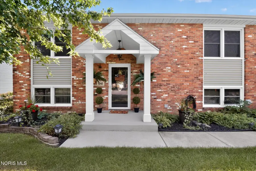 1041 E Elm Tree Road, Rossford, OH 43460 - #3