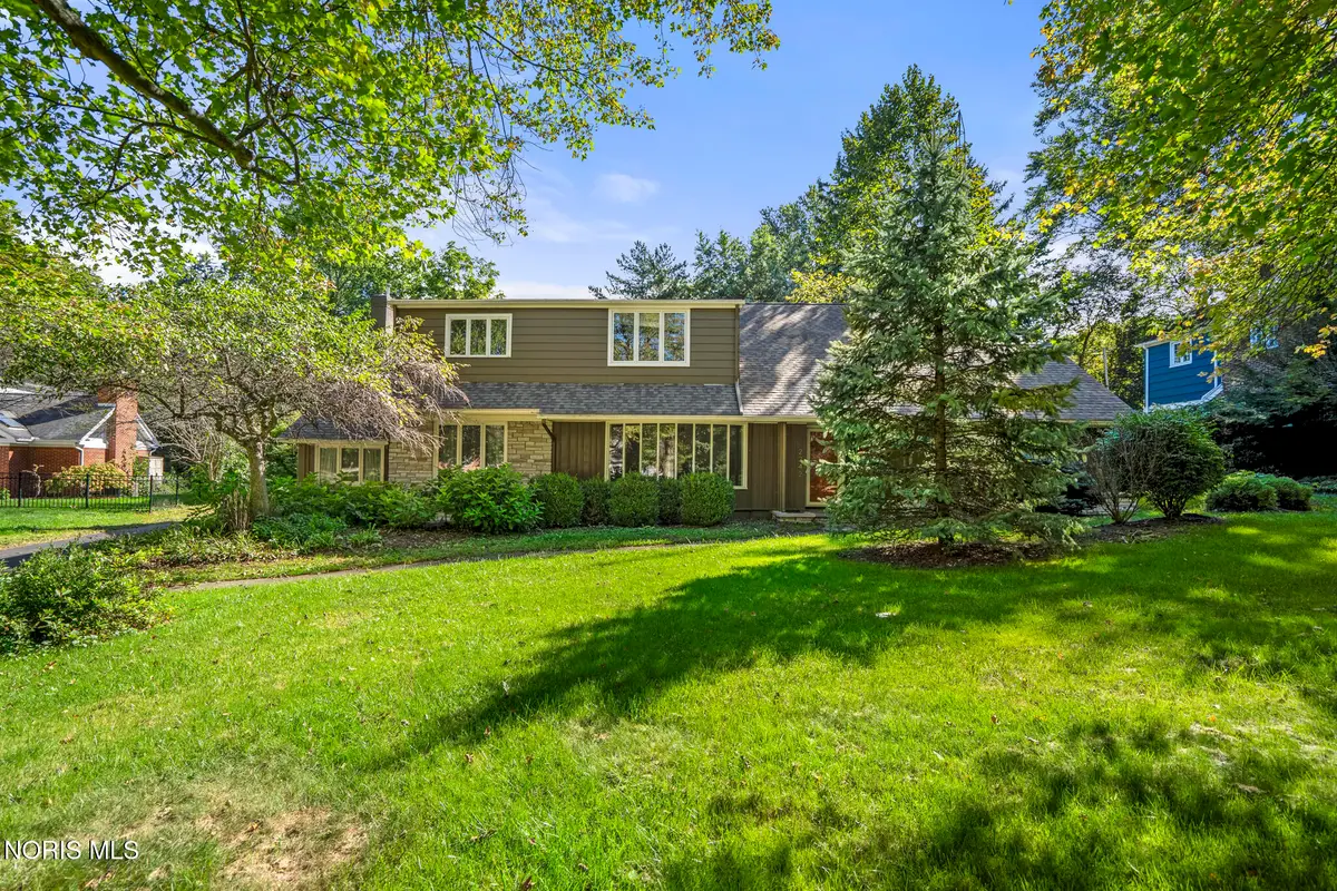 2242 Dundas Road, Ottawa Hills, OH 43606 - #1