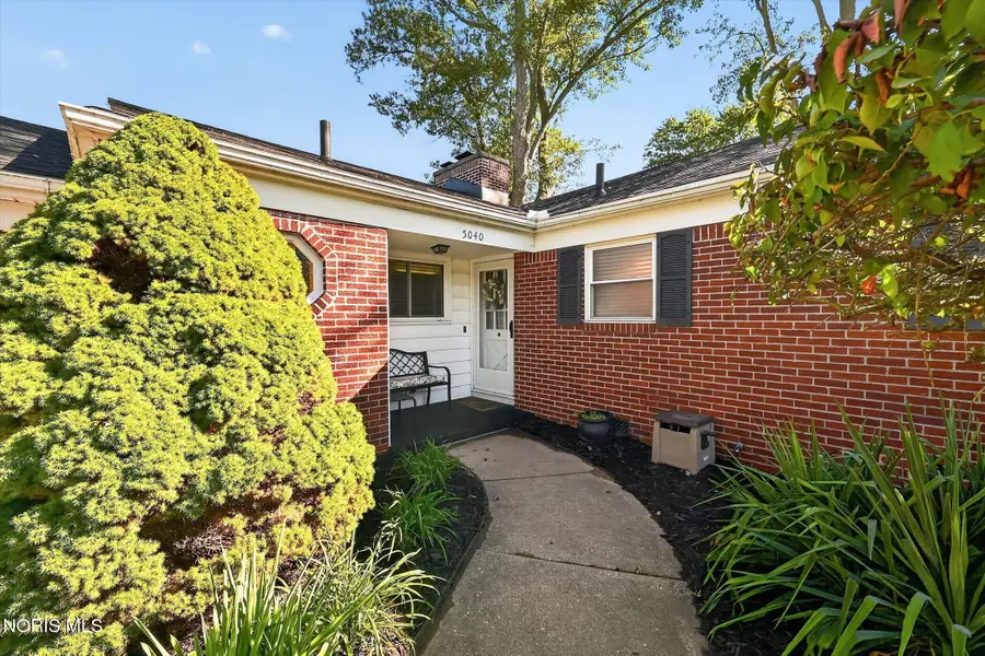 5040 Macklyn Drive, Toledo, OH 43615 - #2