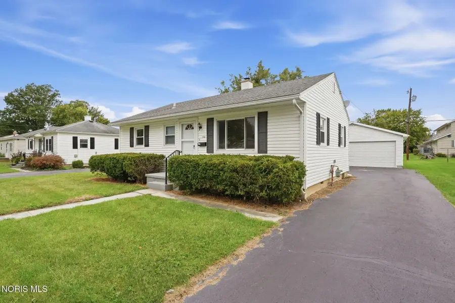 308 Clifton Avenue, Findlay, OH 45840 - #2