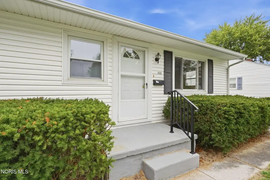 308 Clifton Avenue, Findlay, OH 45840 - #3