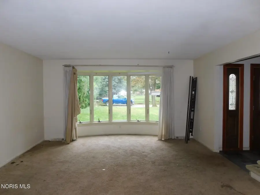 2401 Karendale Drive, Toledo, OH 43614 - #2
