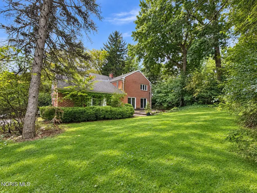 2239 Dundas Road, Ottawa Hills, OH 43606 - #3