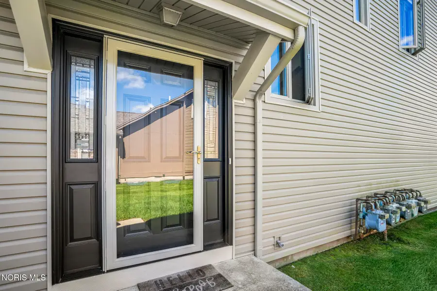 1124 Bernath Parkway, Toledo, OH 43615 - #3