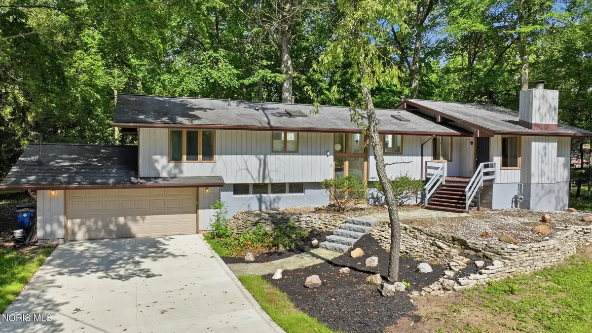 1102 Melrose Street, Bowling Green, OH 43402 - #1