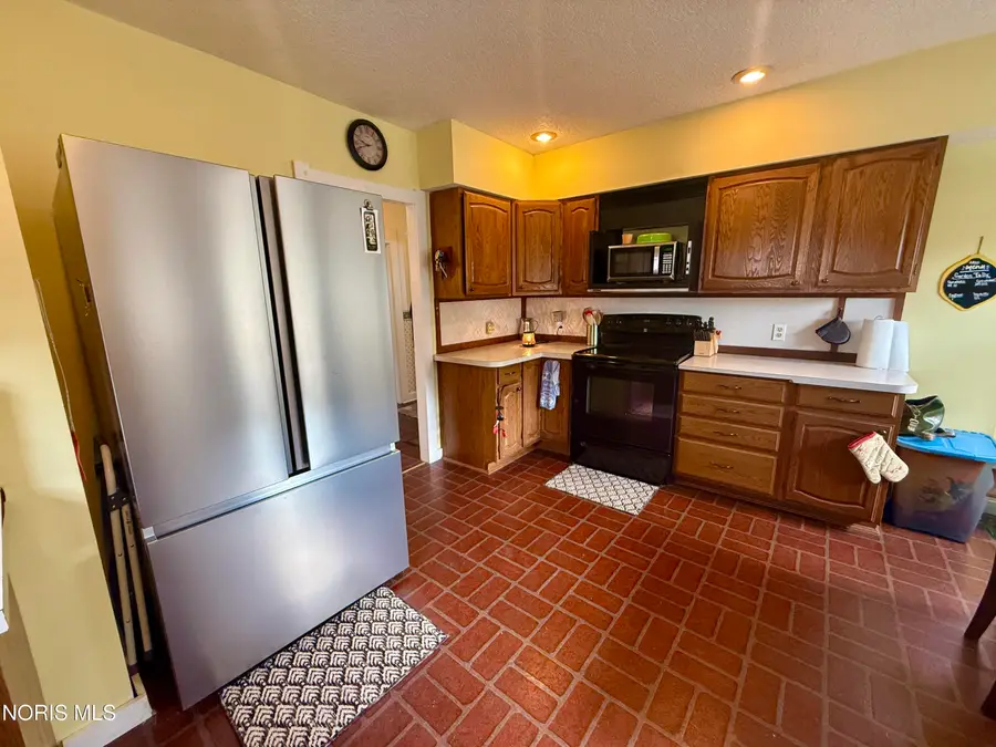 416 Toledo Street, Elmore, OH 43416 - #3