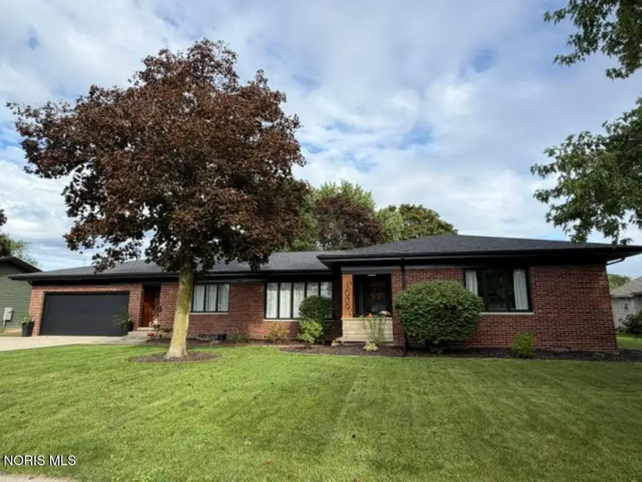 1009 S Portland Street, Bryan, OH 43506 - #2