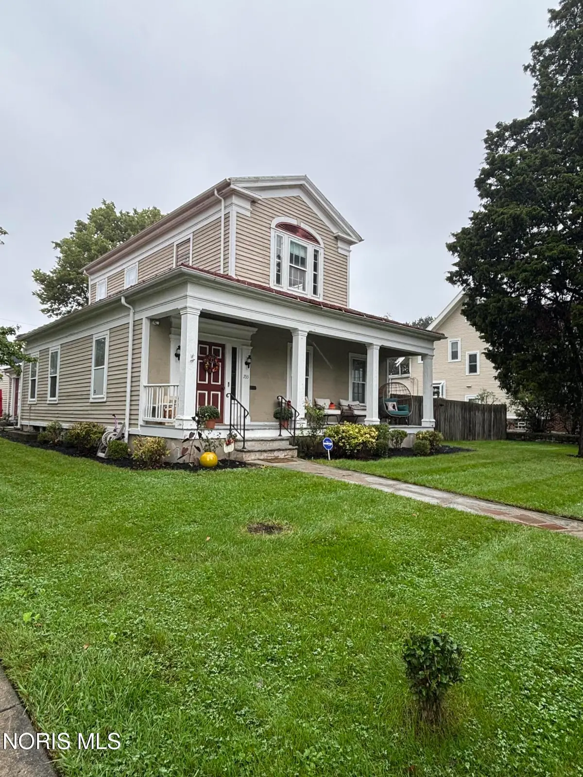233 W Harrison Street, Maumee, OH 43537 - #1
