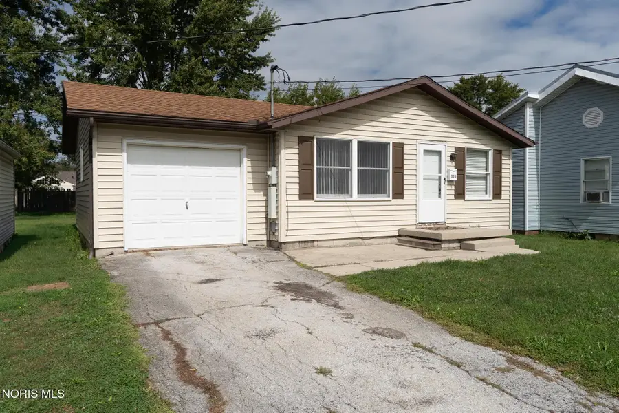 316 Lester Avenue, Findlay, OH 45840 - #3