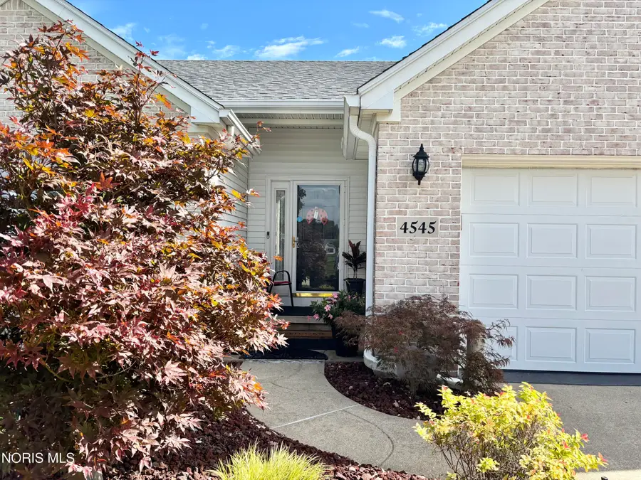 4545 Blackstone Drive, Maumee, OH 43537 - #2