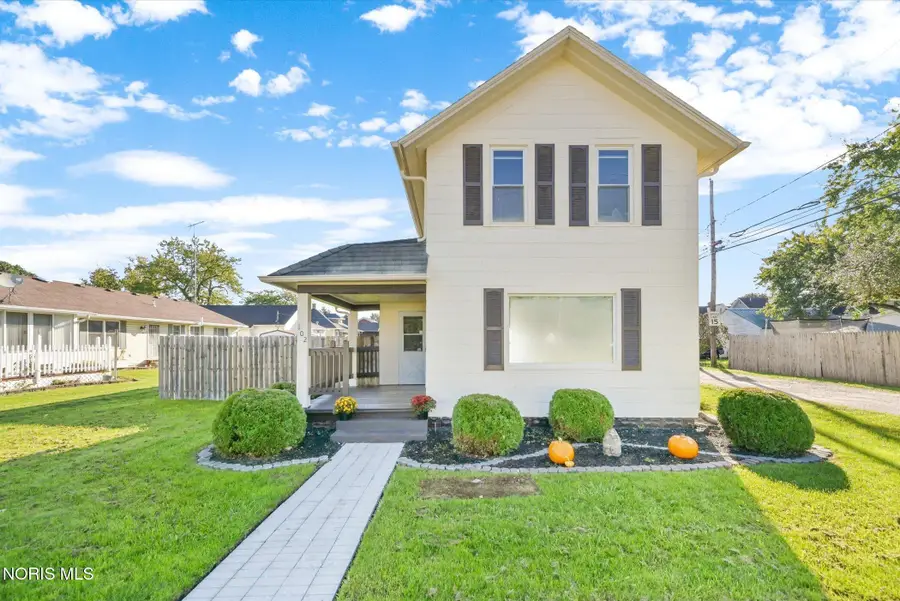 102 N Grove Street, Walbridge, OH 43465 - #3