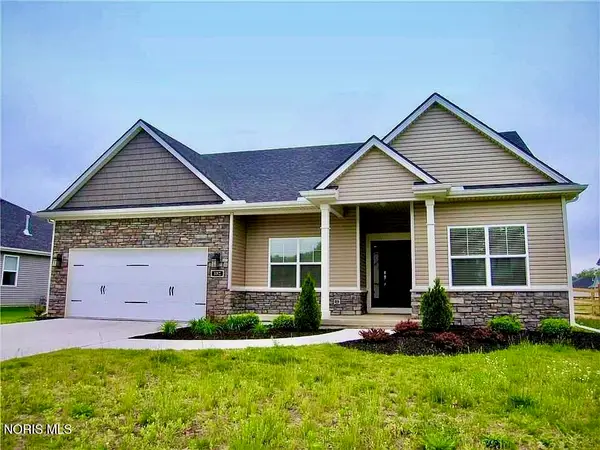 132 Hidden Village Lane, Holland, OH 43528