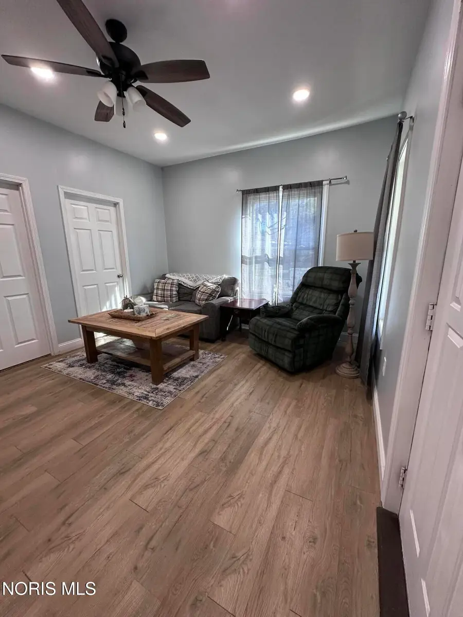 413 E Madison Street, Montpelier, OH 43543 - #2