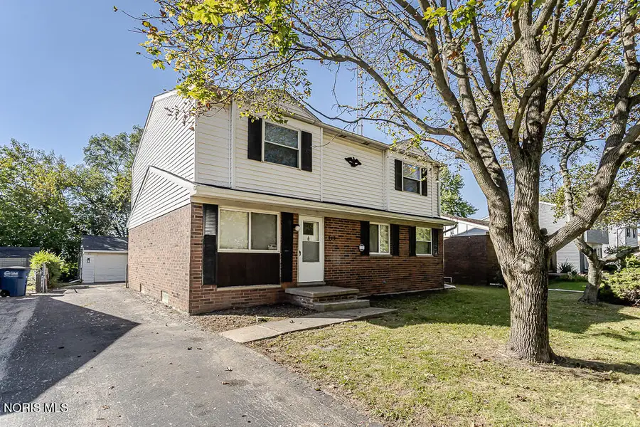 808 Butterfield Drive, Toledo, OH 43615 - #3
