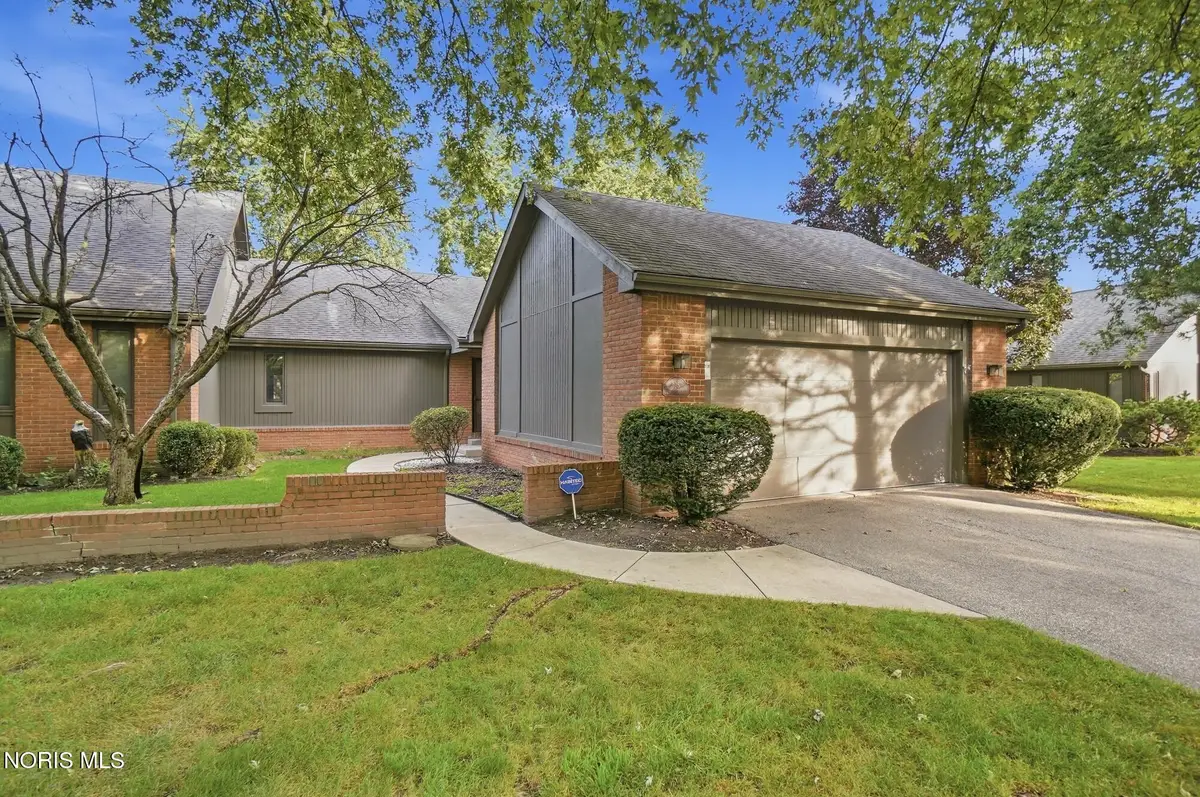 25 Kingsview Drive, Perrysburg, OH 43551 - #1
