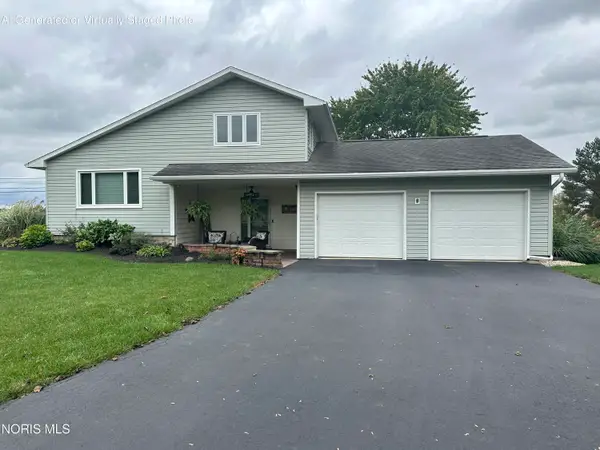 310 W Crestview Lane, Tiffin, OH 44883