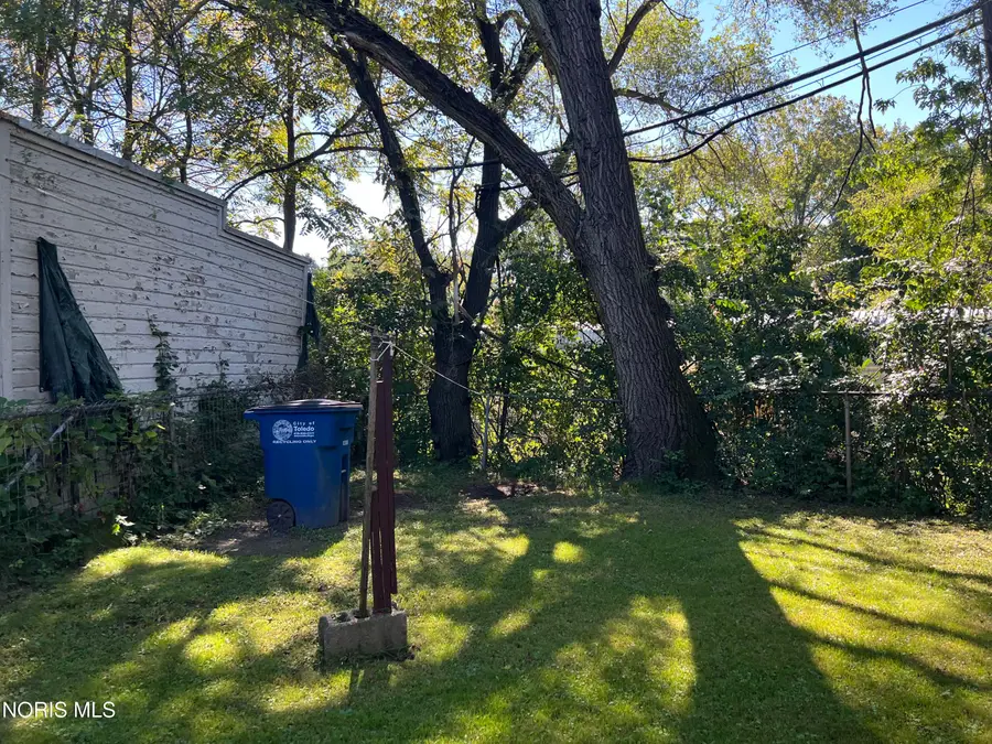 651 Curtis Street, Toledo, OH 43609 - #3
