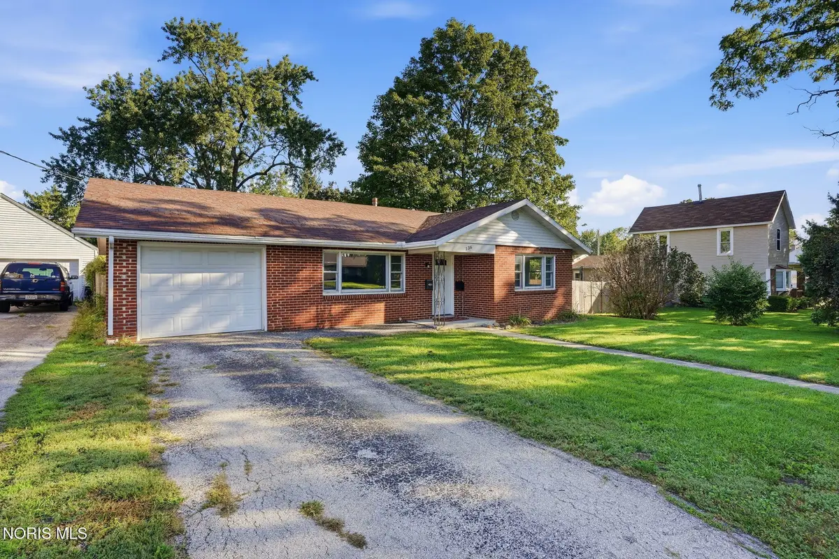 136 E Hobart Avenue, Findlay, OH 45840 - #1