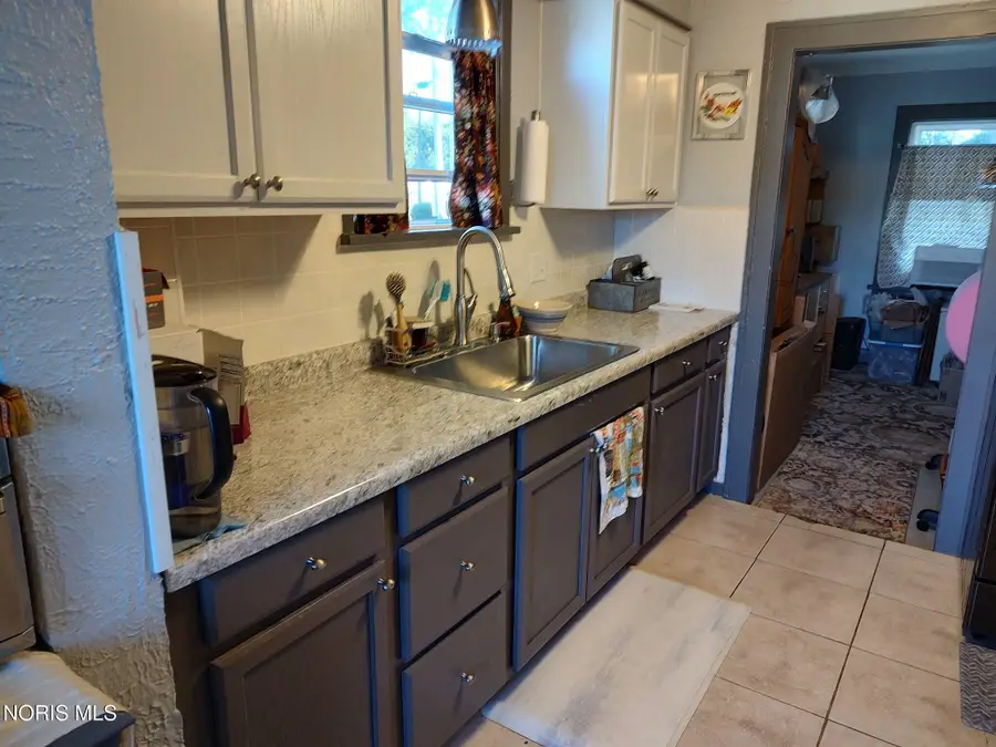 240 W Crawford Avenue, Toledo, OH 43612 - #2