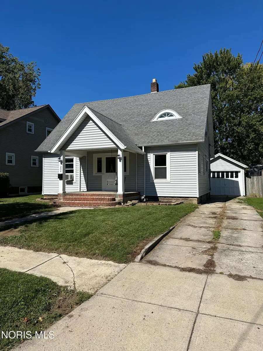 204 Laquineo Street, Findlay, OH 45840 - #2