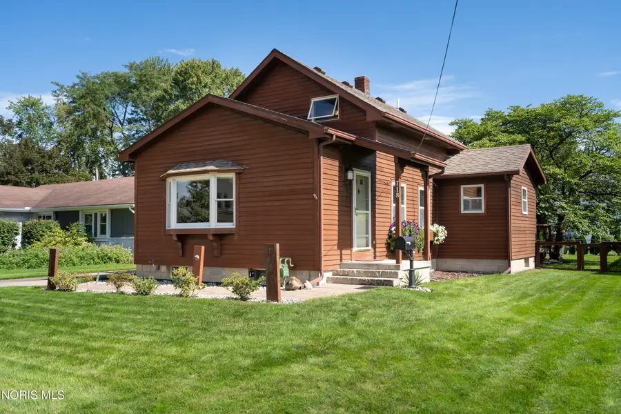 718 Johnson Street, Maumee, OH 43537 - #2