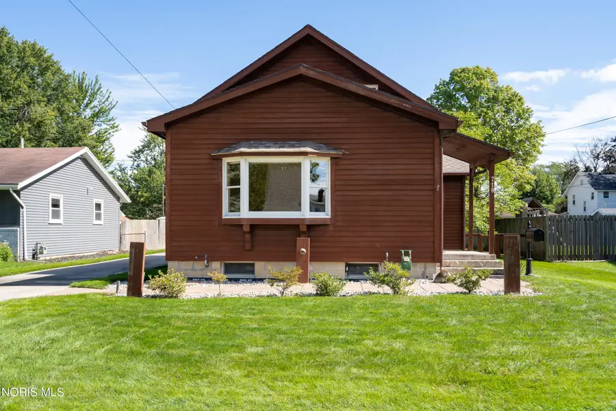 718 Johnson Street, Maumee, OH 43537 - #3