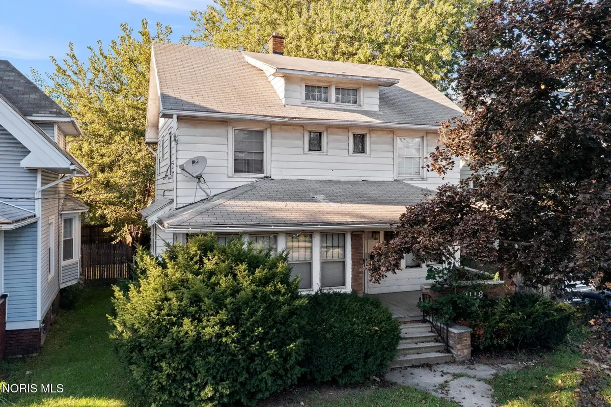 2118 Airport Highway, Toledo, OH 43609 - #1