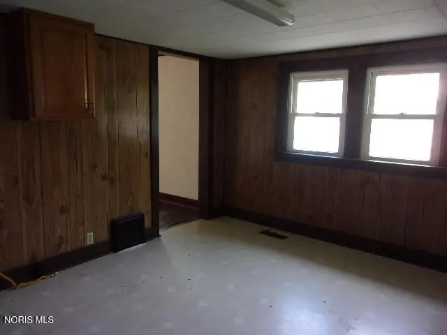 516 Miller Avenue, Fostoria, OH 44830 - #3