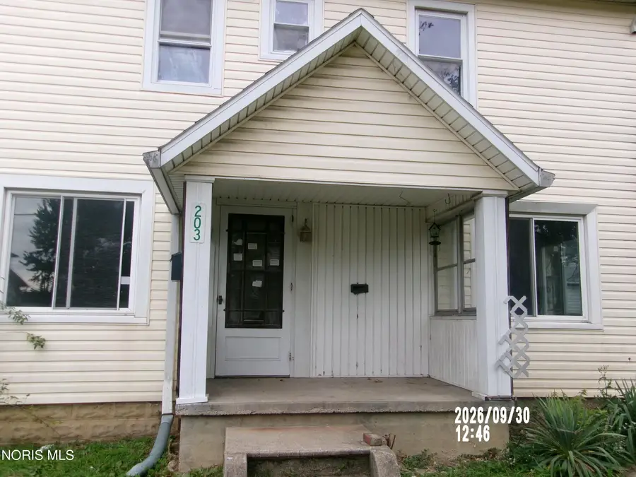 203 E Oak Street, Wauseon, OH 43567 - #2