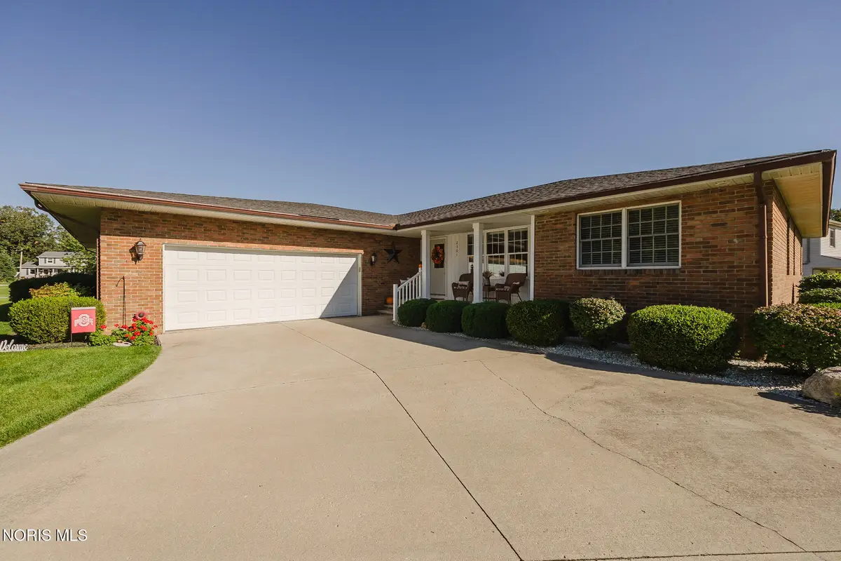 2301 Foxbury Lane, Findlay, OH 45840 - #1