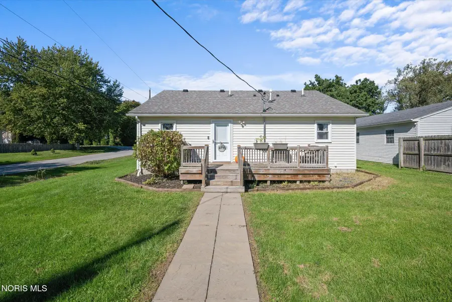 2704 Portland Street, Oregon, OH 43616 - #3