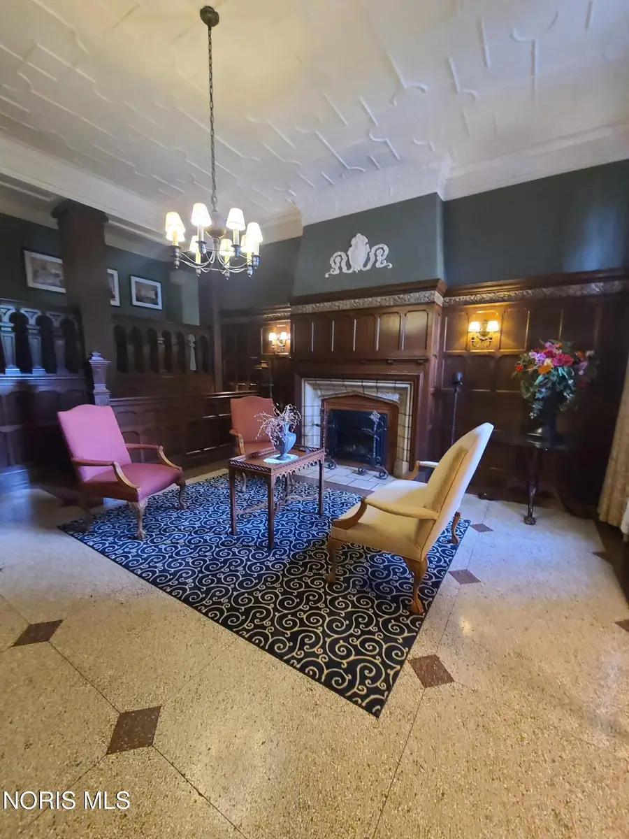 2200 Scottwood Avenue #Unit 216, Toledo, OH 43620 - #2