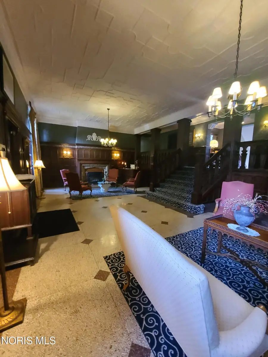 2200 Scottwood Avenue #Unit 216, Toledo, OH 43620 - #3