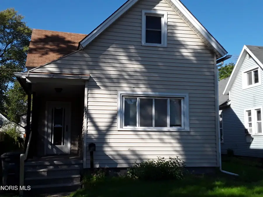 228 S Fearing Boulevard, Toledo, OH 43609 - #2