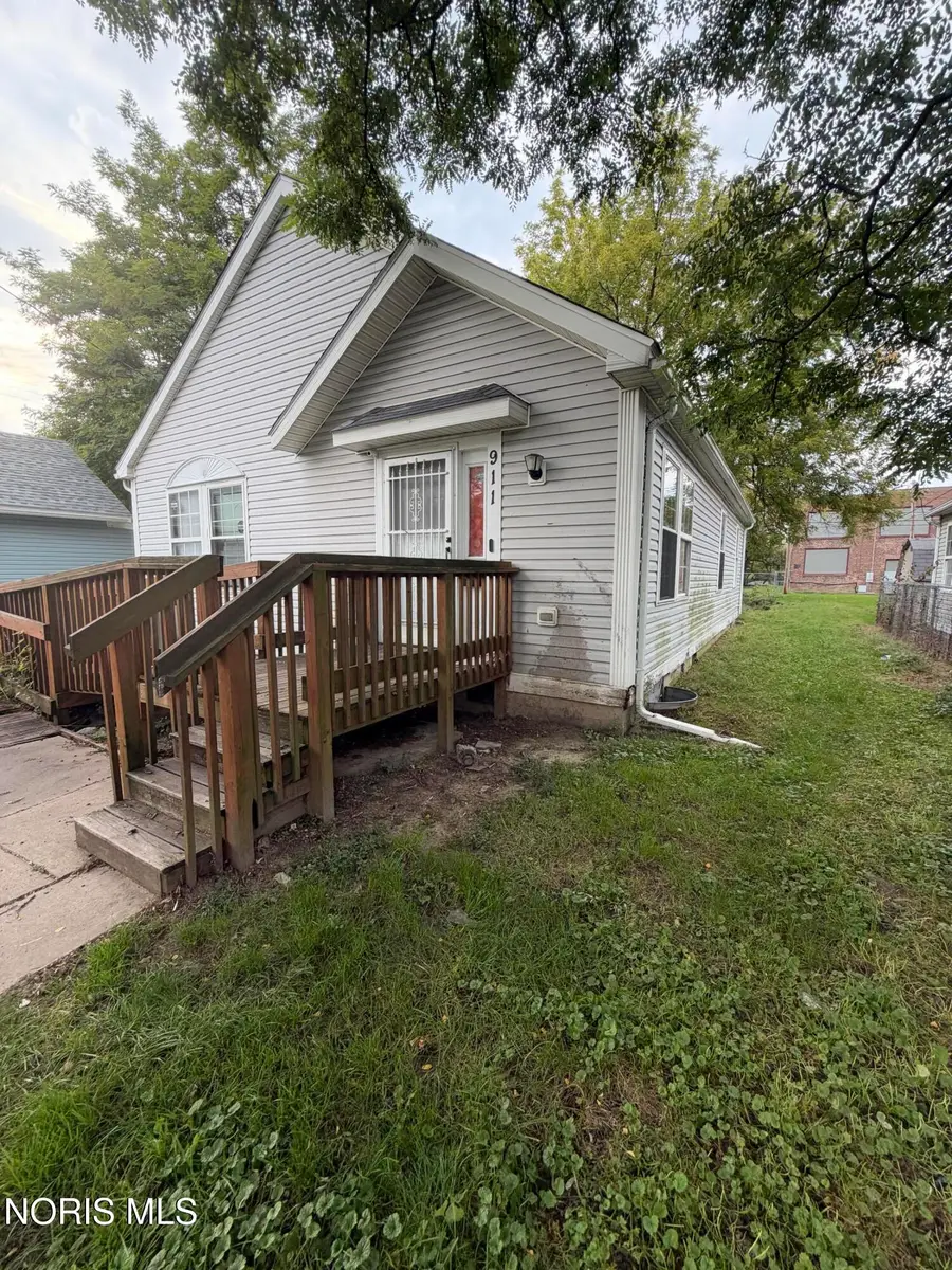 911 N Ontario Street, Toledo, OH 43604 - #2