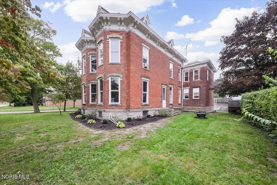 204 W Elm Street, Wauseon, OH 43567 - #3