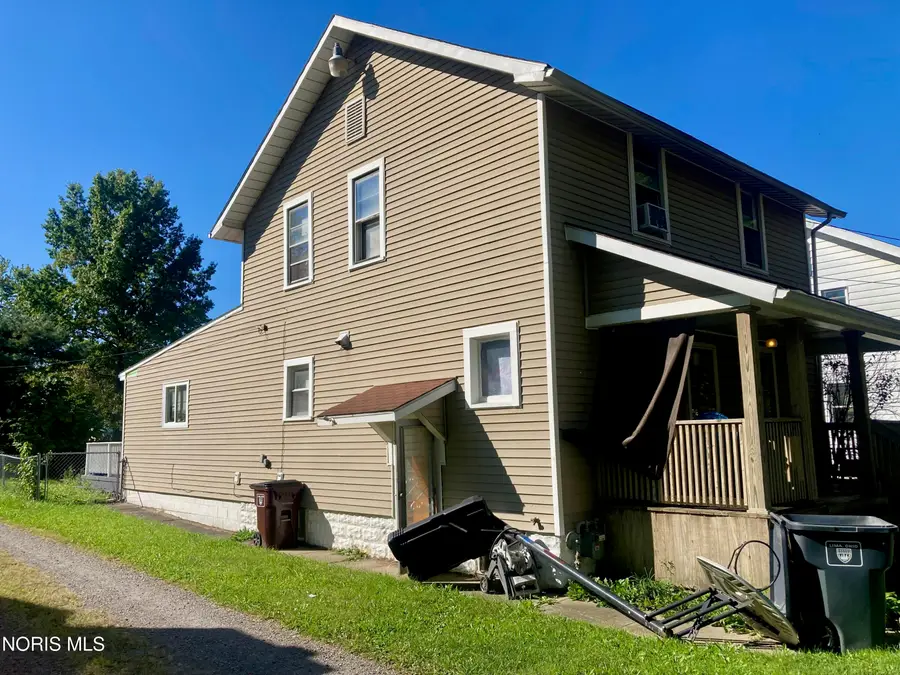 321 W Ashton Avenue, Lima, OH 45801 - #3