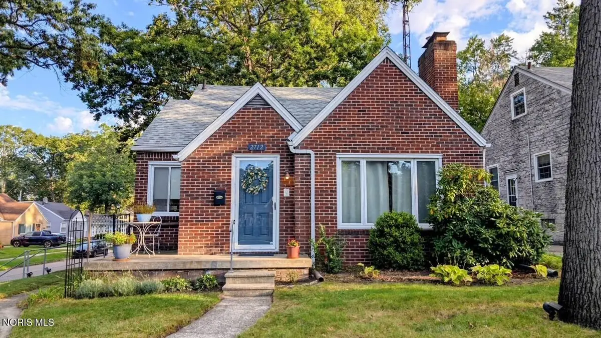 2712 Grantwood Drive, Toledo, OH 43613 - #1