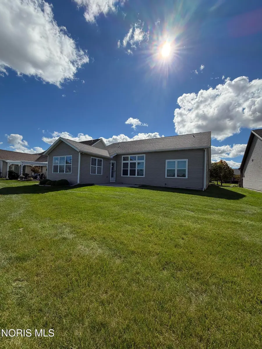 10816 S Lakes Drive, Perrysburg, OH 43551 - #2