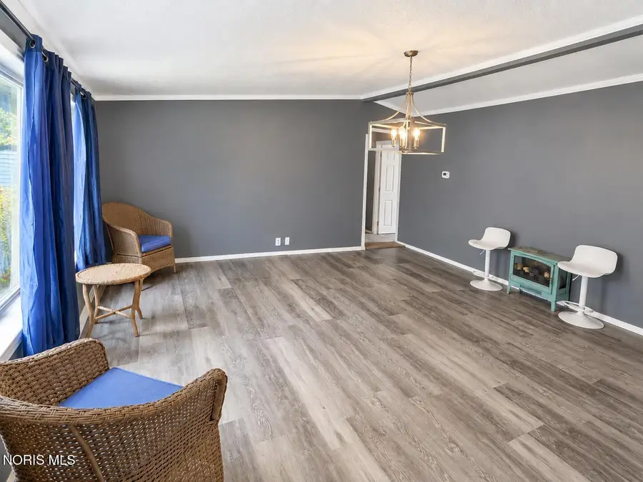 6139 Dorr Street, Toledo, OH 43615 - #2