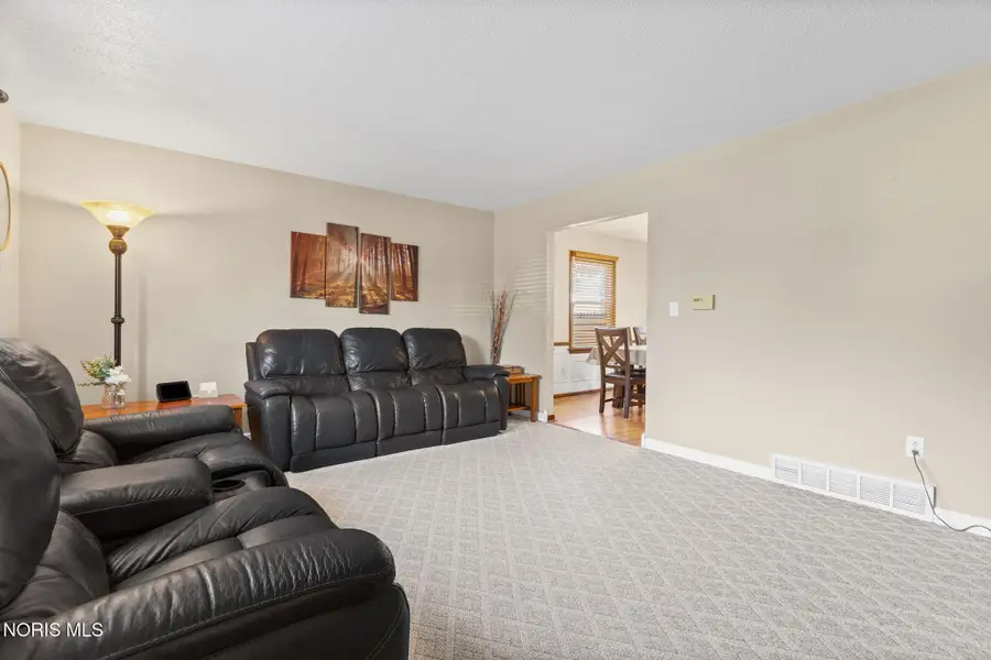 1517 Forester Drive, Oregon, OH 43616 - #3