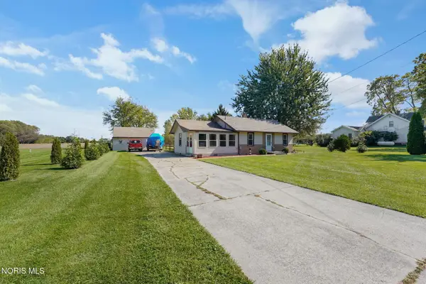 240 N Coy Road, Oregon, OH 43616