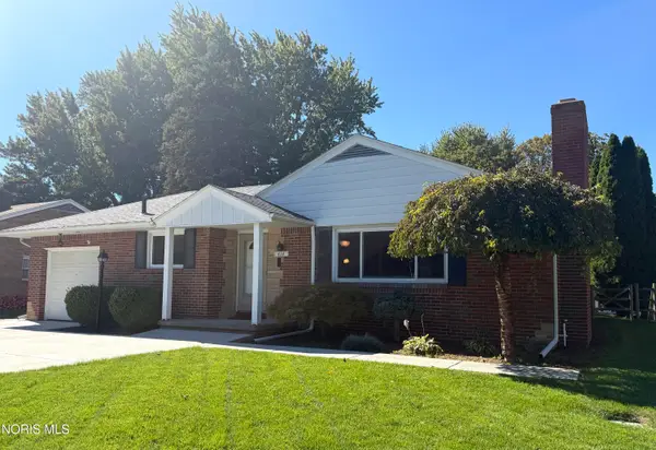 414 Holly Drive, Oregon, OH 43616