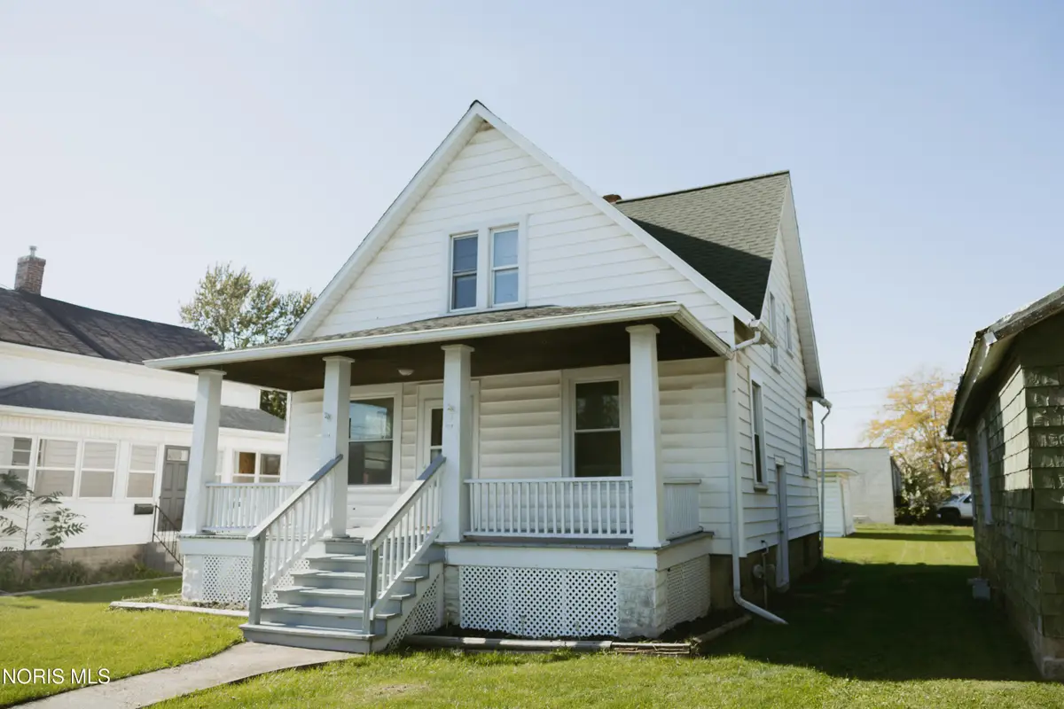 1218 S Jackson Street, Defiance, OH 43512 - #1