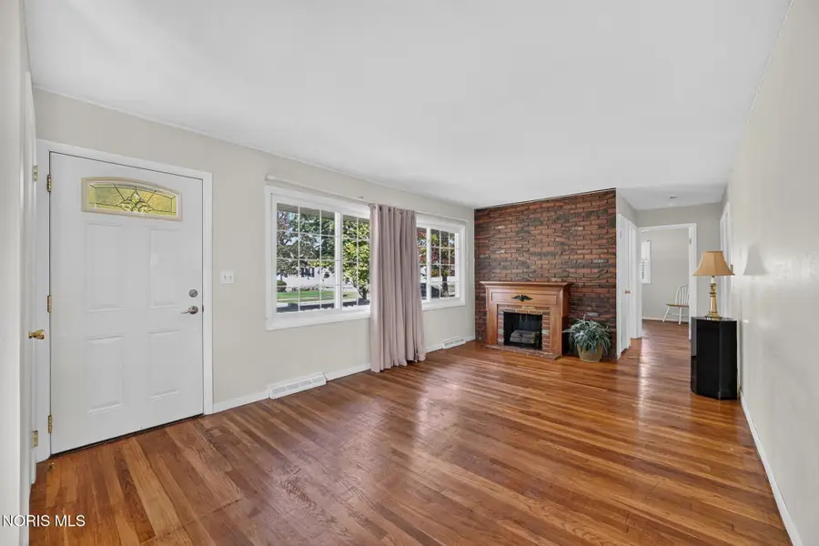 1362 Junior Drive, Maumee, OH 43537 - #3