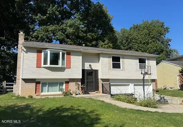 420 Edgewood Drive, Perrysburg, OH 43551